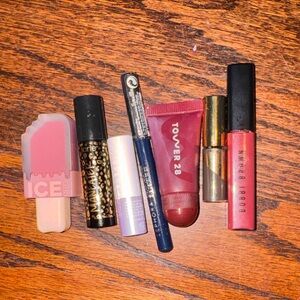 Bobbi Brown Pink Lip Gloss with Mixed Pink-Tone Lip Products Set